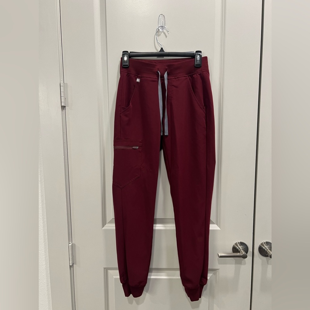 Figs Scrub Set Burgundy XXS - Picture 4 of 5